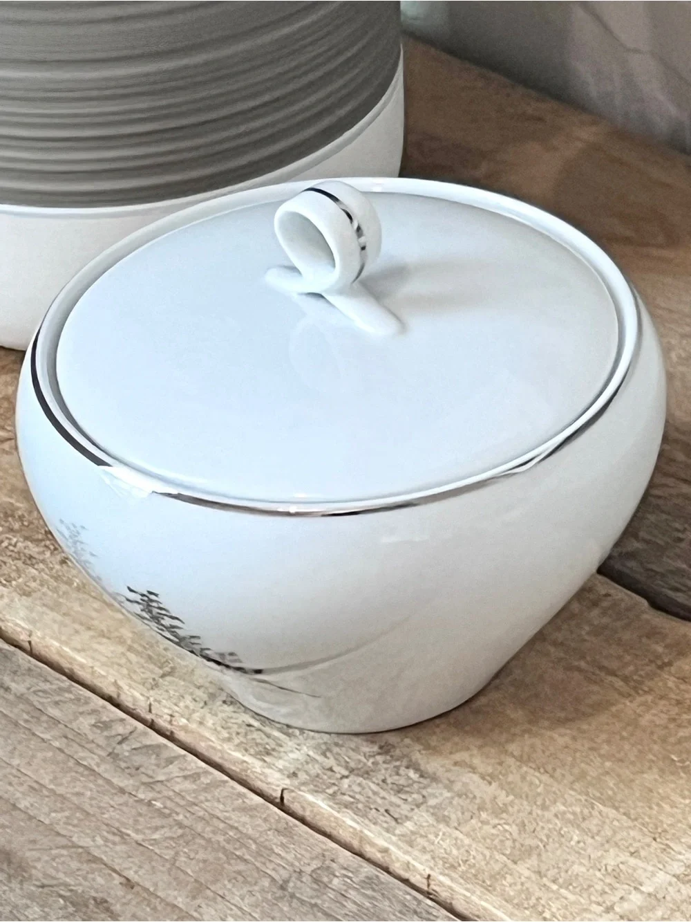 Vintage Fukagawa Arita Hand Painted Pattern 714 Lidded Sugar Bowl
